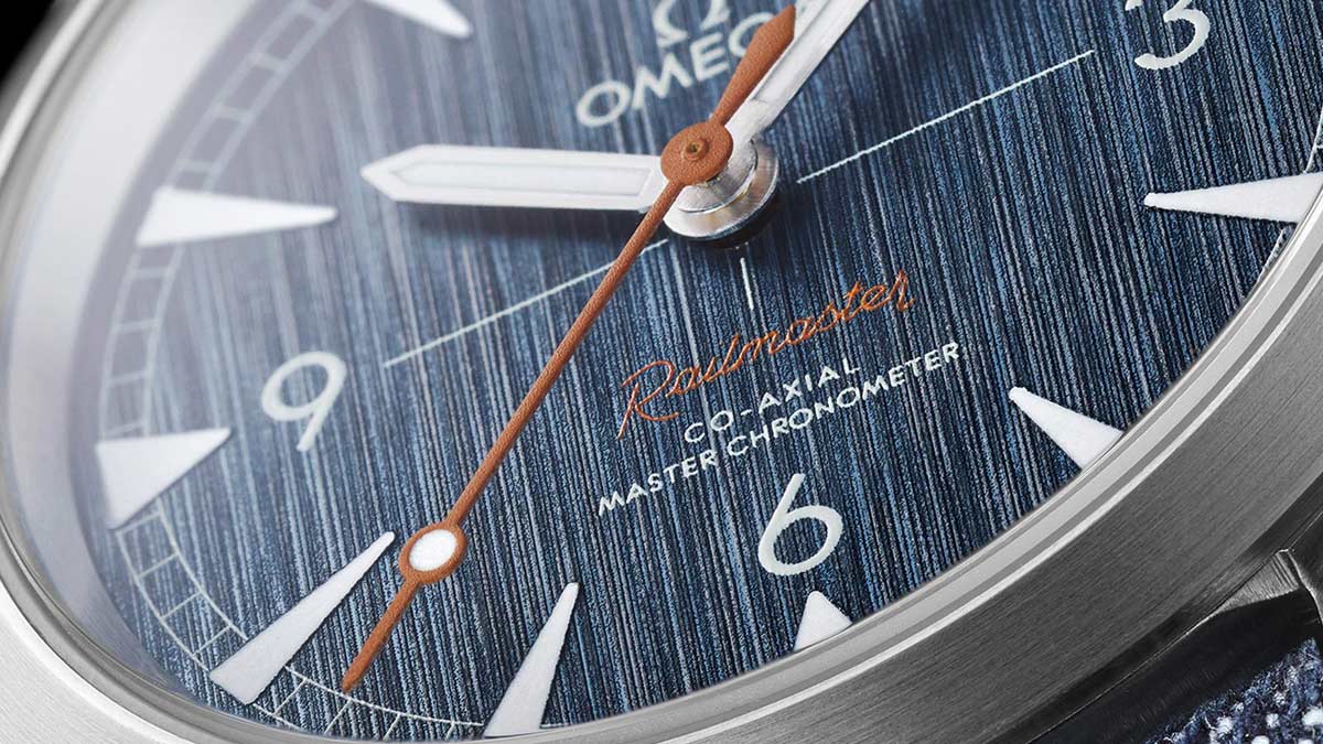 đồng hồ Omega Railmaster Master Chronometer "Denim" dial