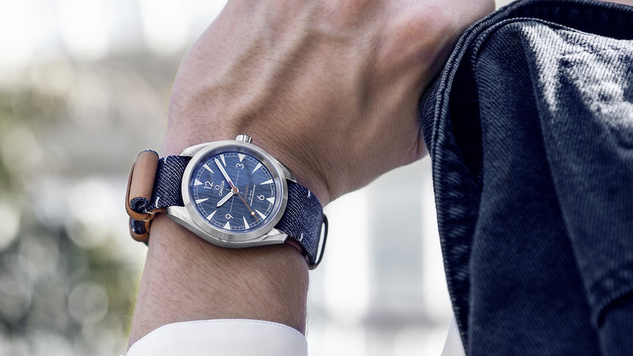 đồng hồ Omega Railmaster Master Chronometer "Denim"