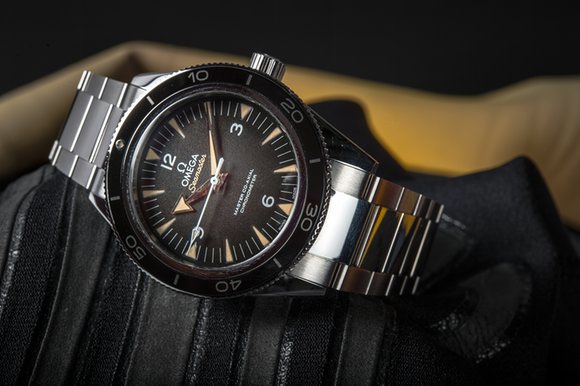 Omega Seamaster 300 Master Co-axial – Sự kết hợp hoàn hảo giữa phong cách Retro và công nghệ hiện đại