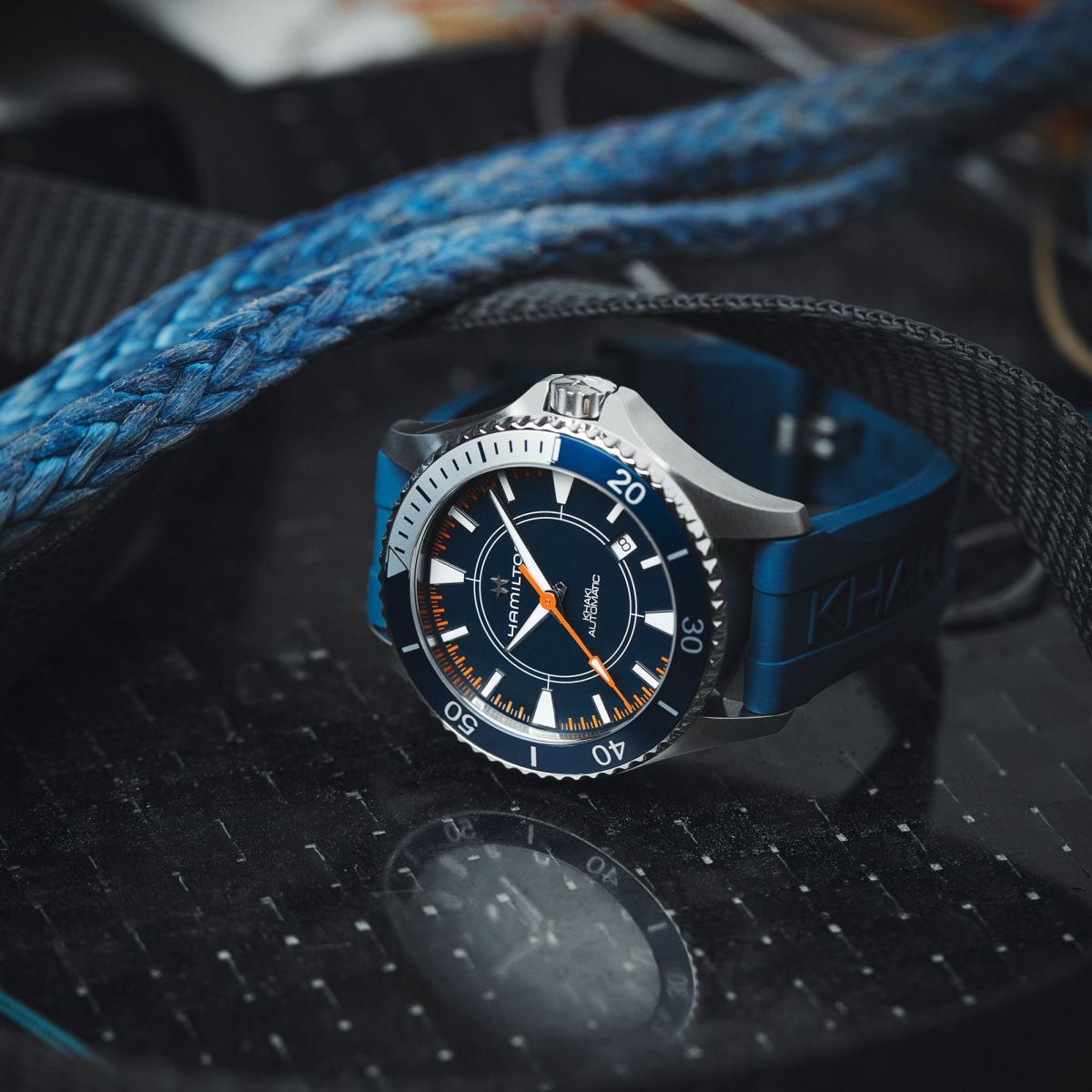 đồng hồ hamilton khaki navy scuba x syroco 2022