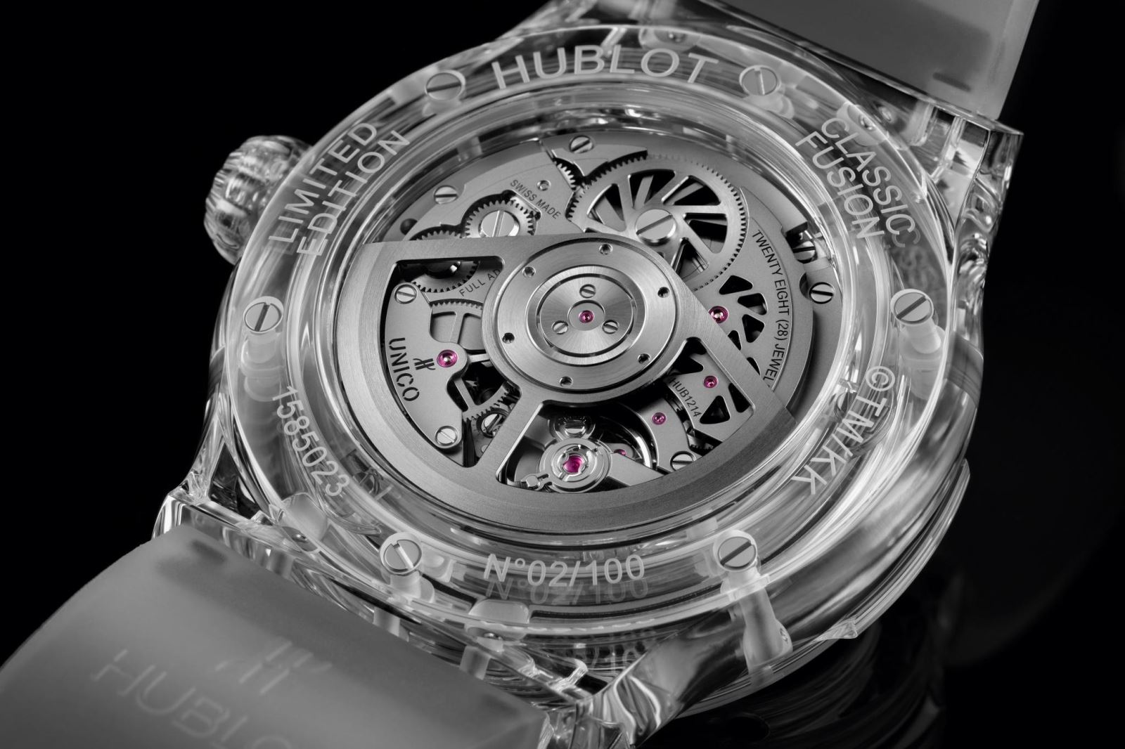 Hublot Giới Thiệu Đồng Hồ Limited-Edition Classic Fusion Takashi Murakami Sapphire Rainbow