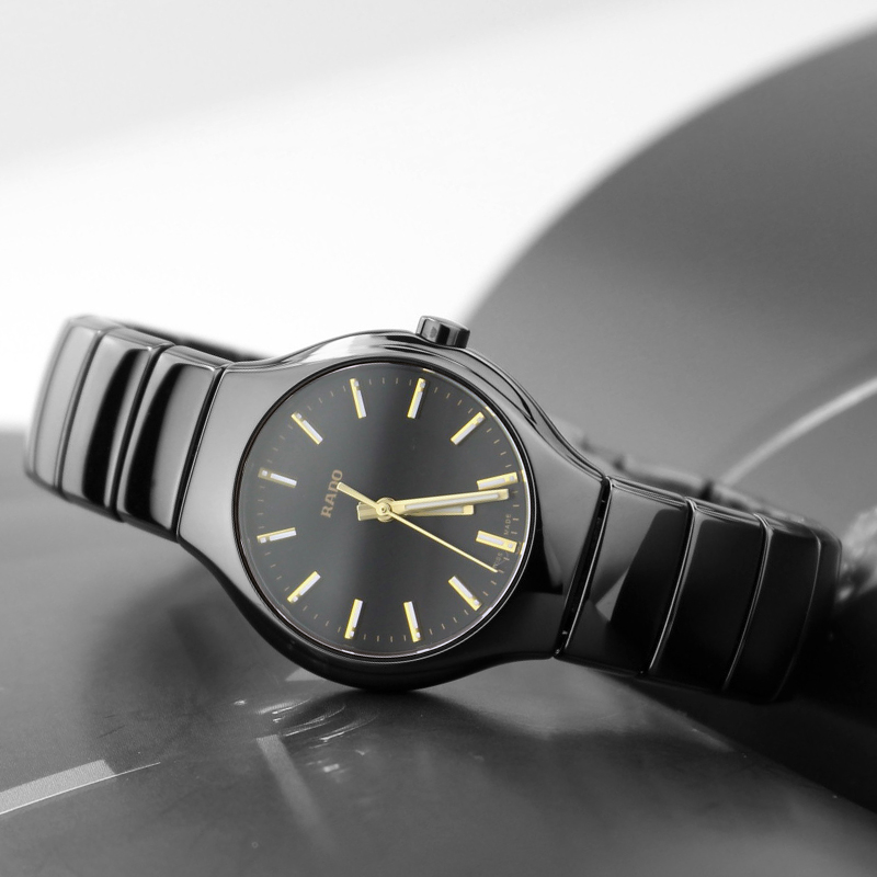 banner đồng hồ Rado True nữ