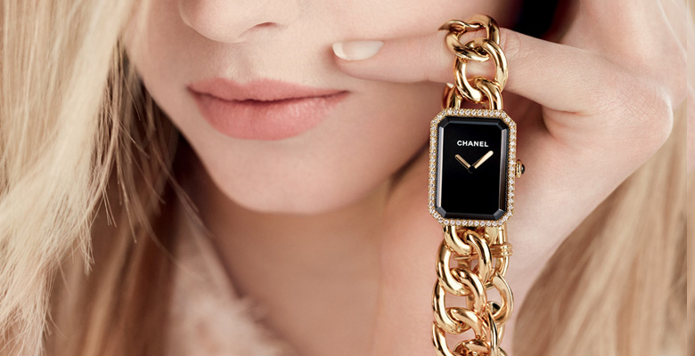 banner đồng hồ Chanel Première